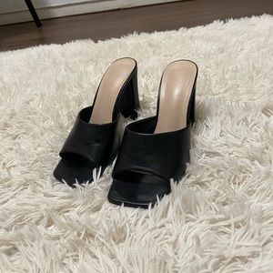 Black sandal heels